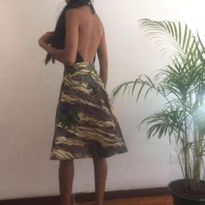 Cyndi Size M Green Floral Print Skirt Knee Lenght..